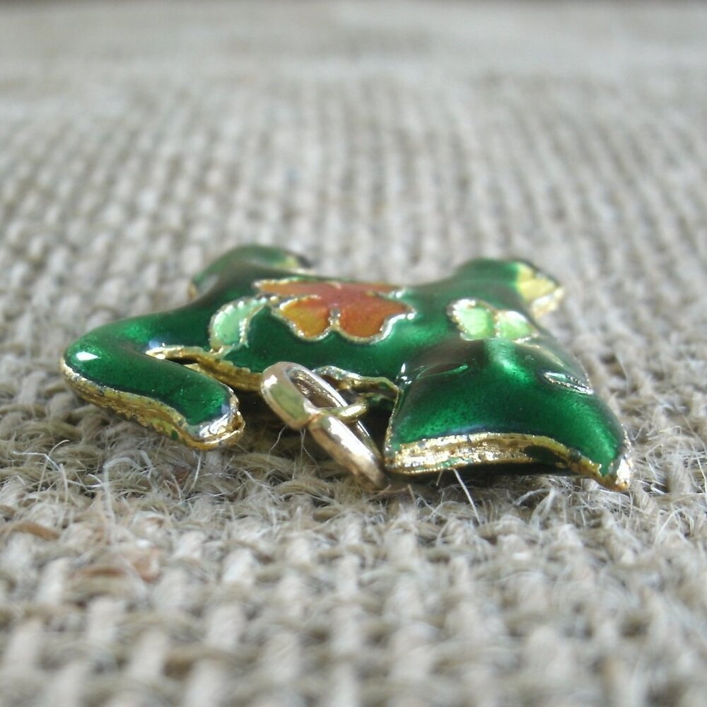 Green Floral Cloisonne Cat Goldtone Pendant - Picture 5 of 9